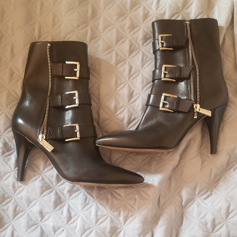 Michael kors heels size 6